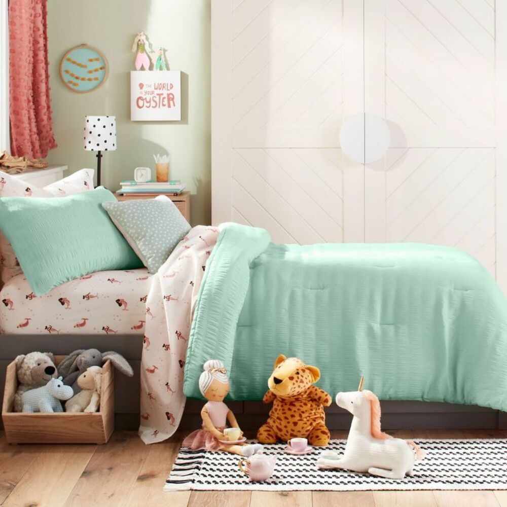 Pillowfort - Seersucker Kids' Bedding Comforter Set Mint - Picture 2 of 4